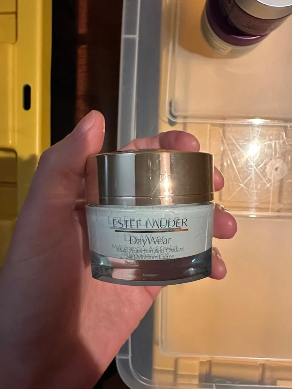 Estee Lauder DayWear Moisturizer - White & Gold - Picture 1 of 1